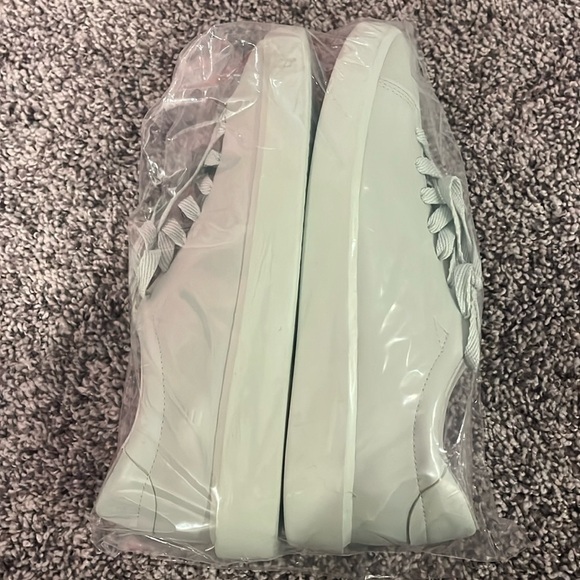 NEW Everlane releathered tennis shoes woman’s 6.5 lily green - Picture 4 of 8